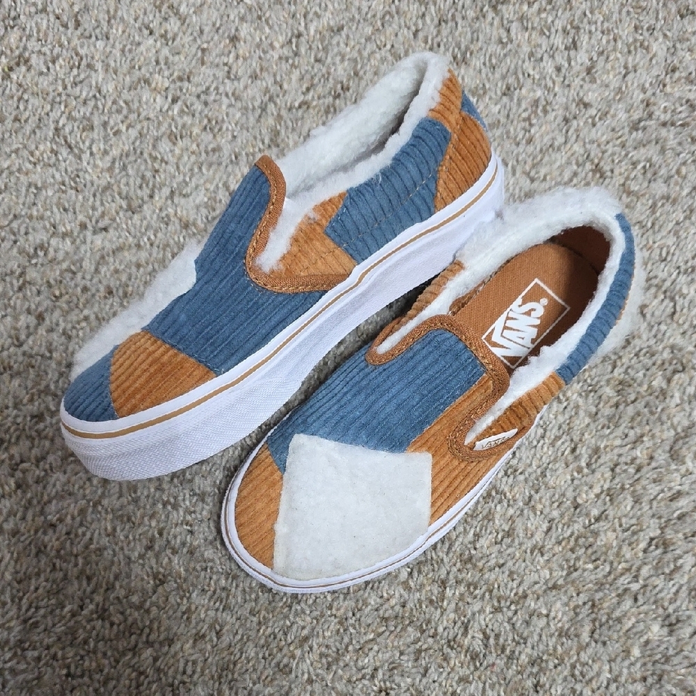 Vans Blue and Brown Slippers with Classic Design - Picture 2 of 3